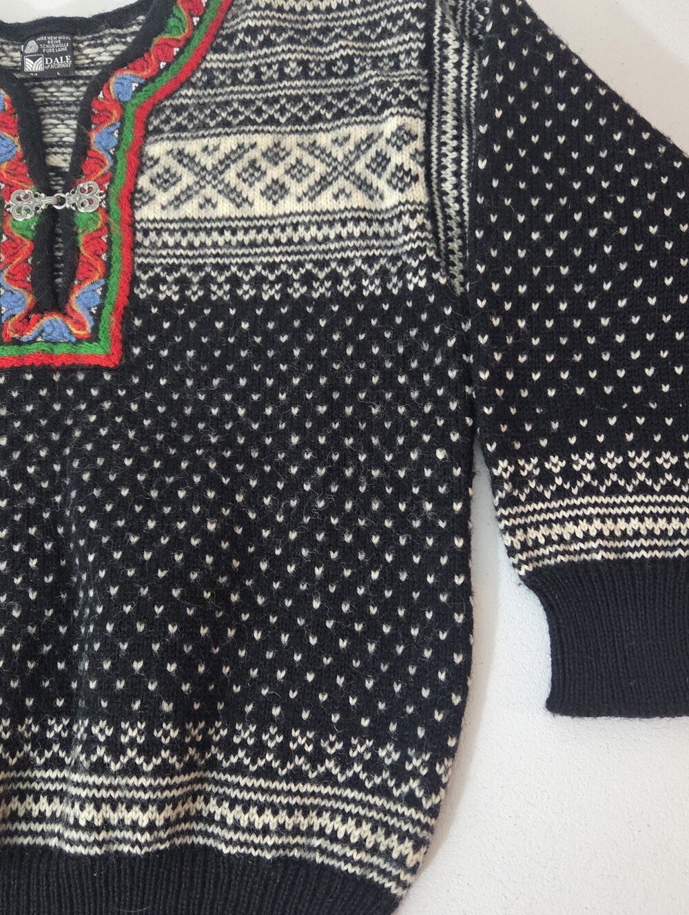 Vintage Dale Of Norway Women's L 44 Black Wool Sweater Nordic Setesdal Lusekofte - Picture 12 of 14